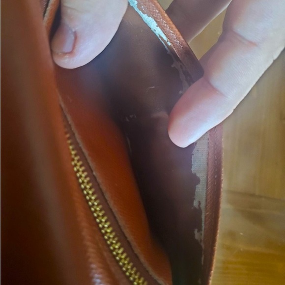 Authentic Louis Vuitton wallet - Picture 4 of 7